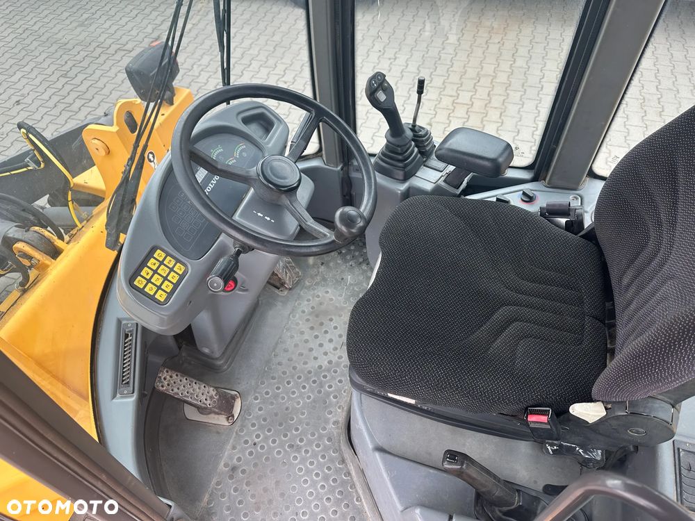 Volvo L30B Ładowarka szybkozłącze widły łyżka - 6