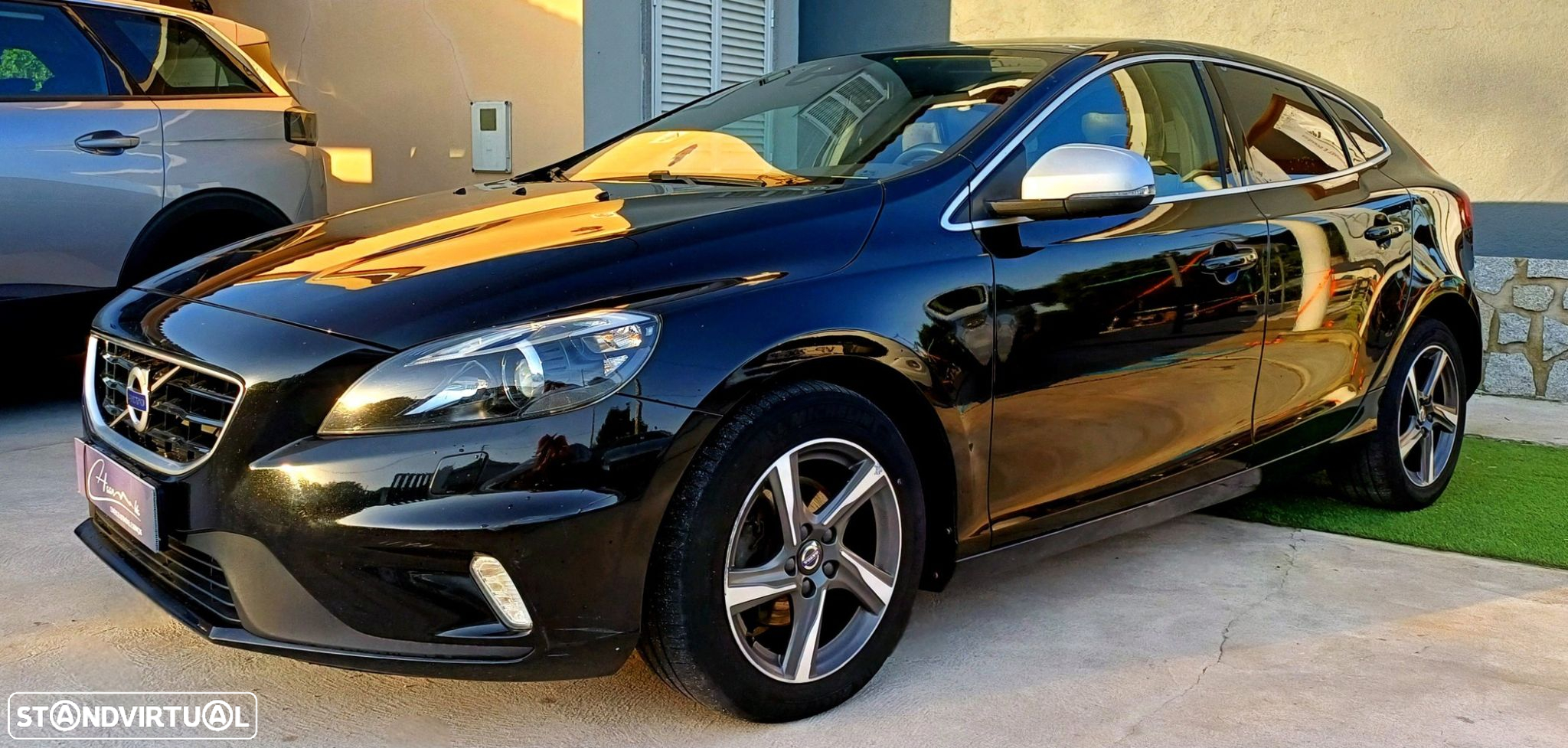 Volvo V40 2.0 D2 R-Design - 19