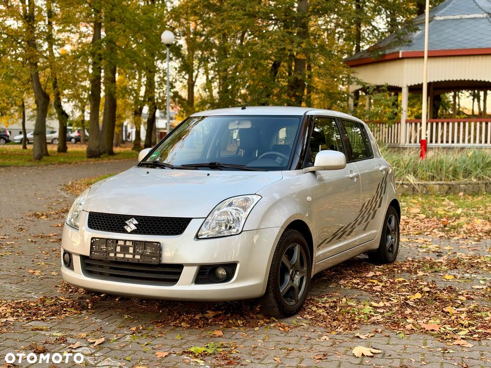 Suzuki Swift 2009 photo 3