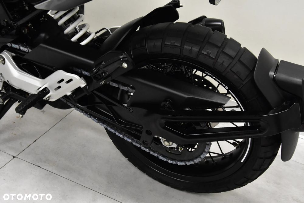 Husqvarna Svartpilen - 39