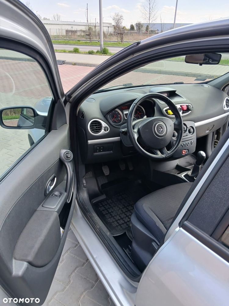 Renault Clio - 5