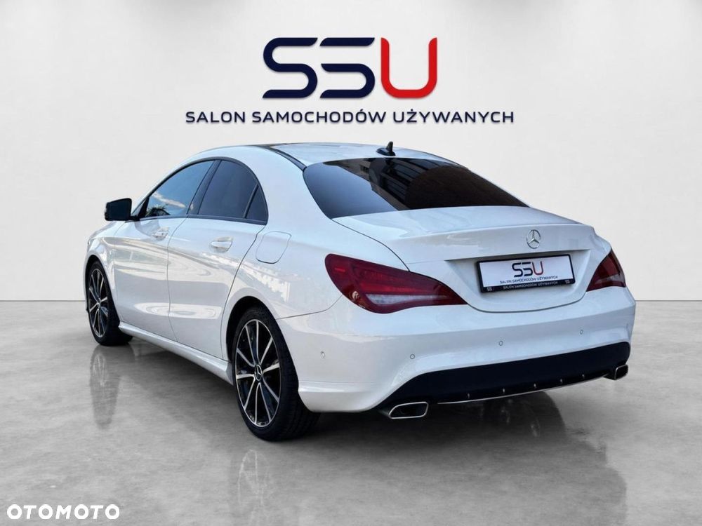 Mercedes-Benz CLA 180 Urban - 13