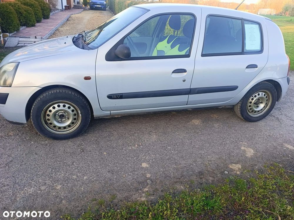 Renault Clio 1.2 16V Confort Authentique - 2