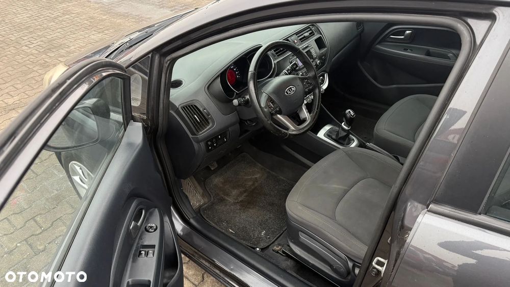 Kia Rio 1.1 CRDI Dream-Team Edition - 12