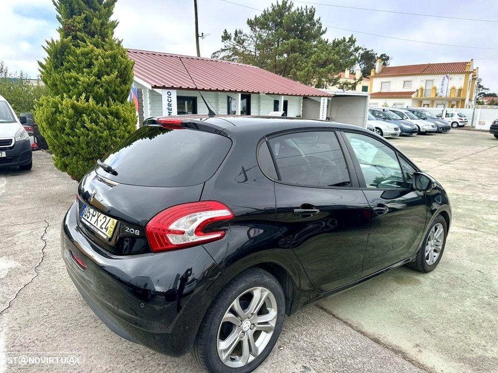 Peugeot 208 1.2 VTi Allure - 3