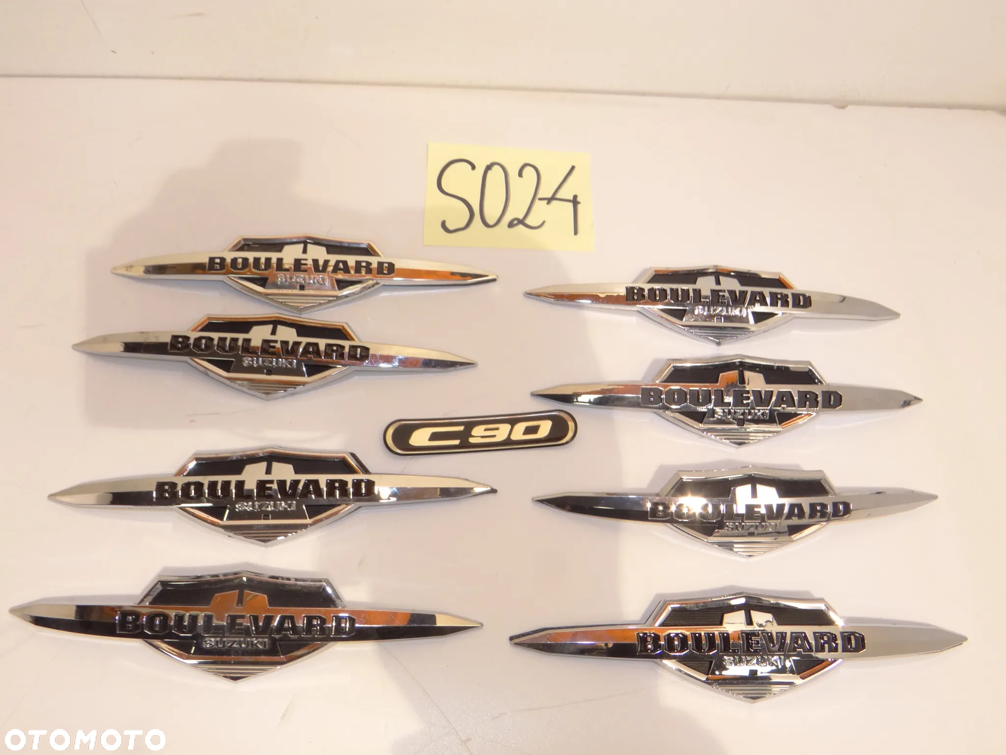 SUZUKI BOULEVARD EMBLEMAT ZNACZEK NA ZBIORNIK PALIWA BAK  S024 - 4