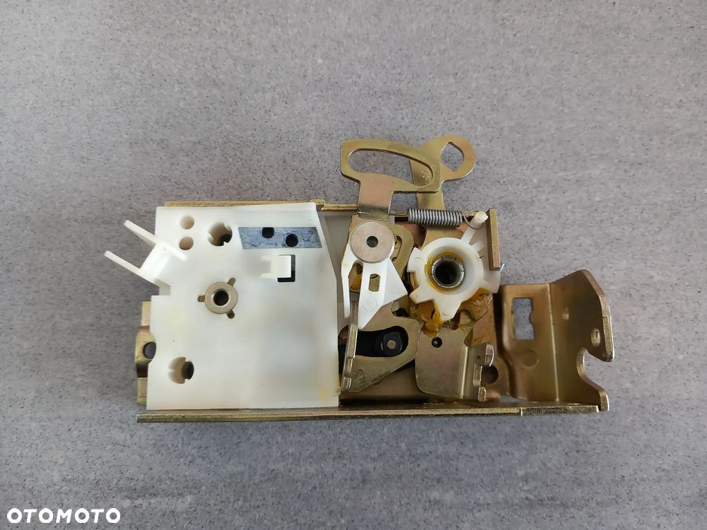 Zamek drzwi przód prawy Ford Fiesta 1995-2002, Ka 1996-2008 4868468 - 5