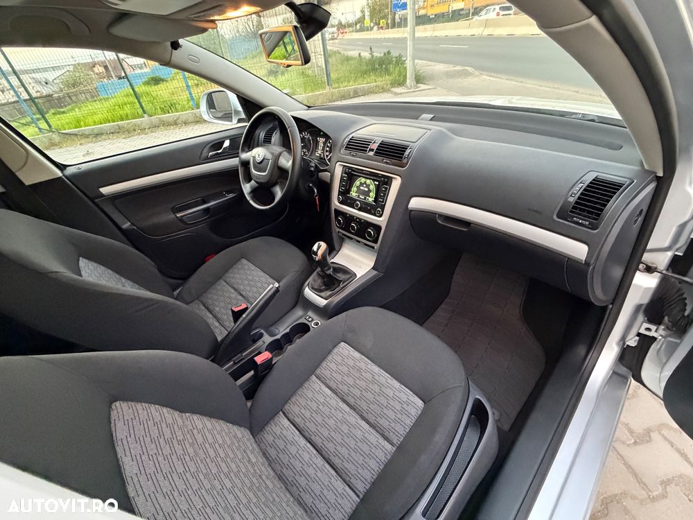 Skoda Octavia - 25