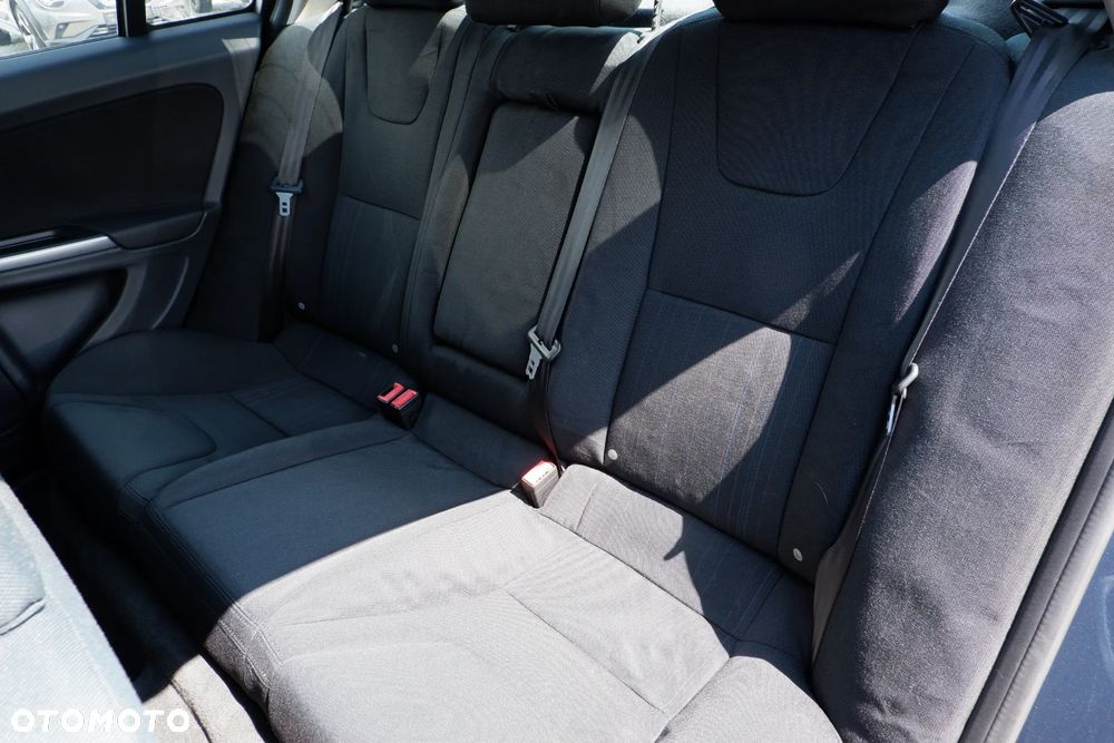 Volvo S60 2.0T Kinetic - 29