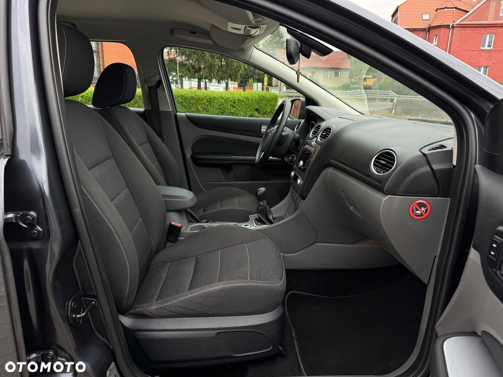 Ford Focus - 8