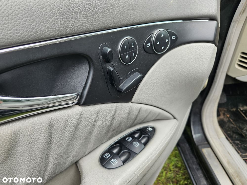 Mercedes-Benz Klasa E 320 Elegance - 16