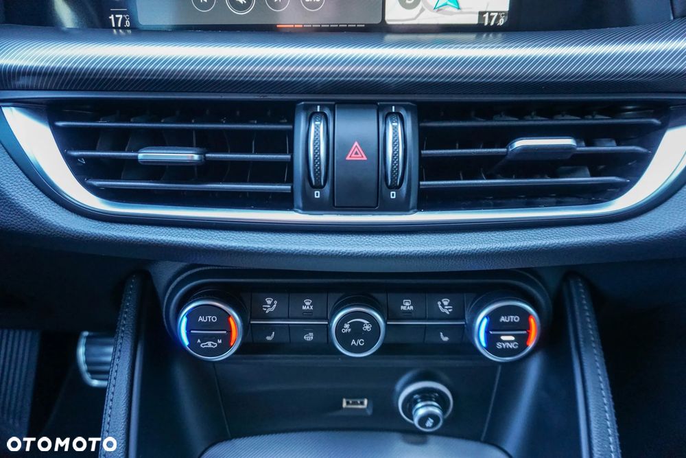 Alfa Romeo Stelvio 2.0 Turbo Tributo Italiano Q4 - 22