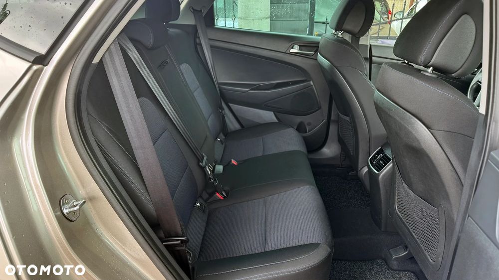 Hyundai Tucson 1.6 T-GDI Comfort 4WD - 16
