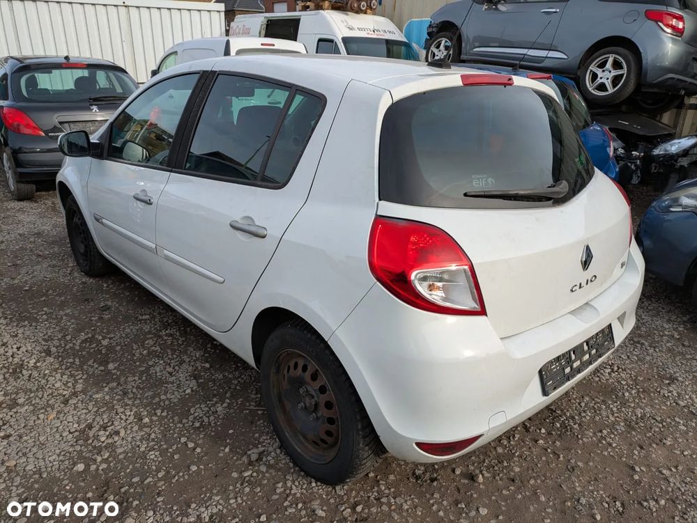 Renault Clio 1.2 16V TCE Initiale - 3