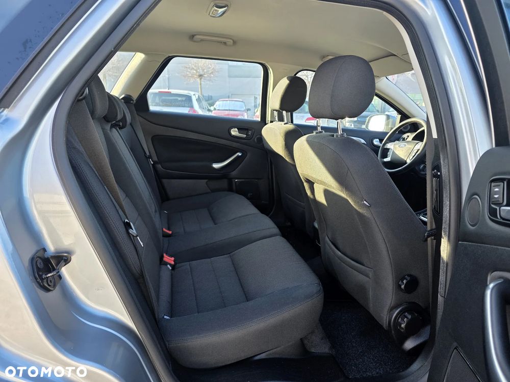 Ford Mondeo SW 2.0 Viva Titanium - 7
