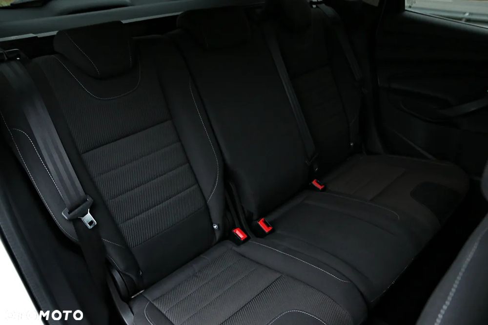 Ford Kuga 2.0 TDCi 2x4 Titanium - 10