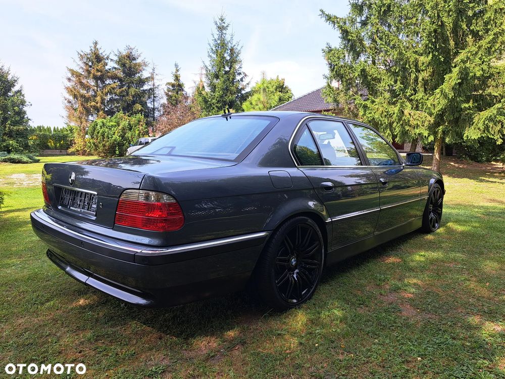 BMW Seria 7 - 2