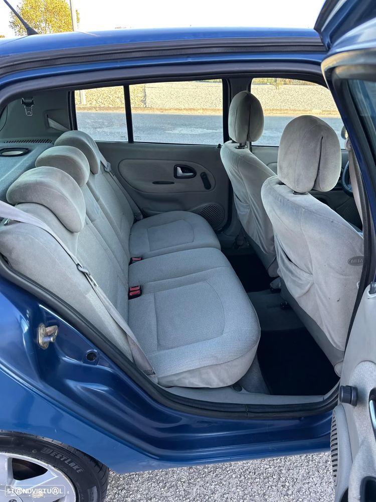 Renault Clio - 15