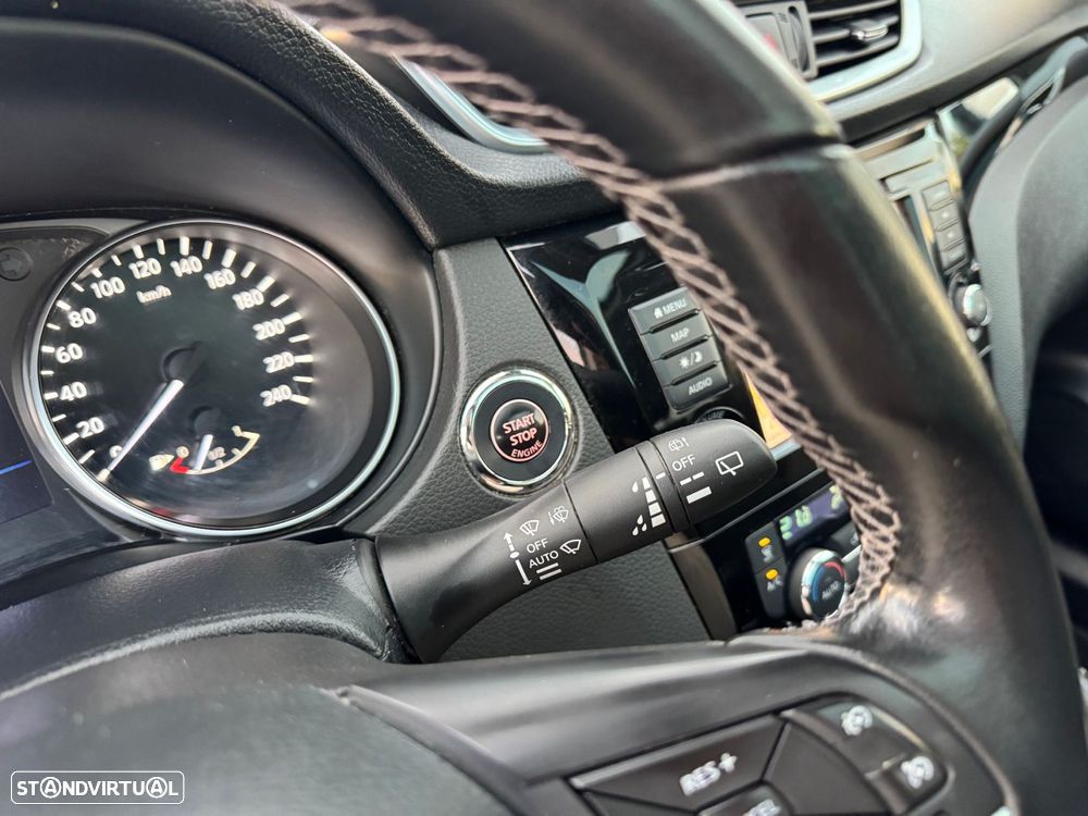 Nissan Qashqai 1.5 dCi N-Connecta J18 - 19