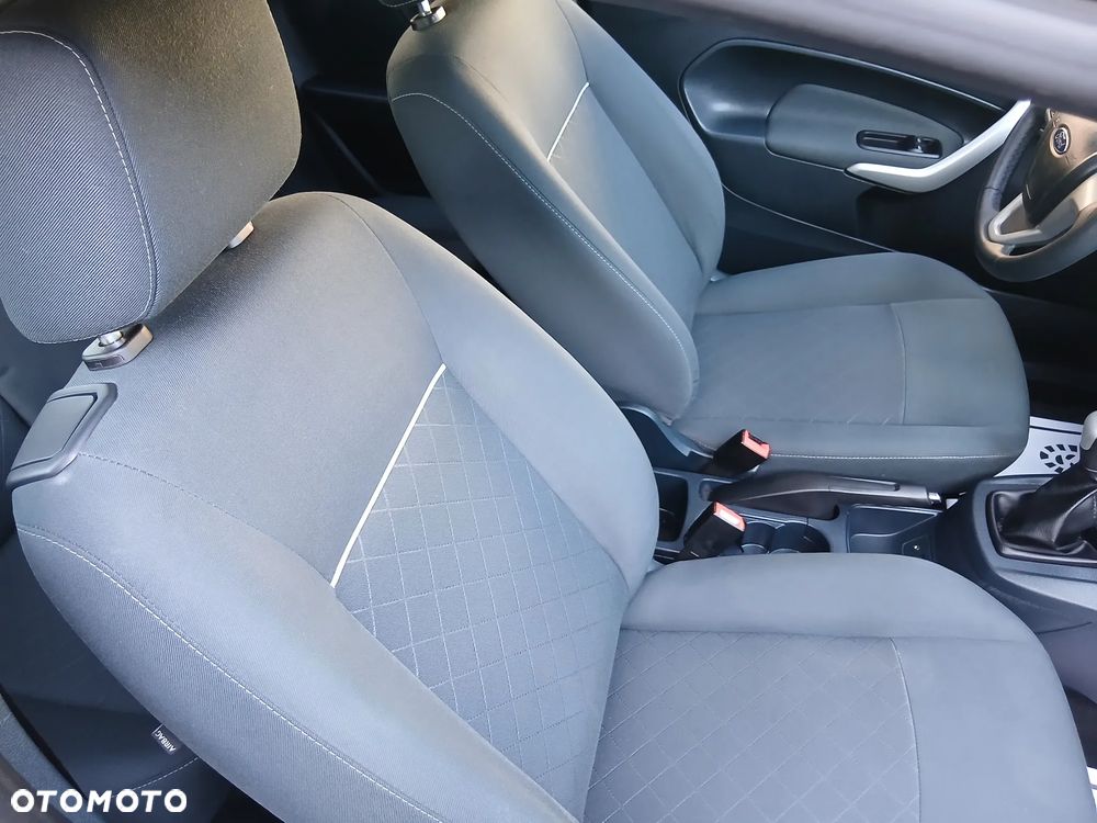 Ford Fiesta 1.25 Ambiente - 25