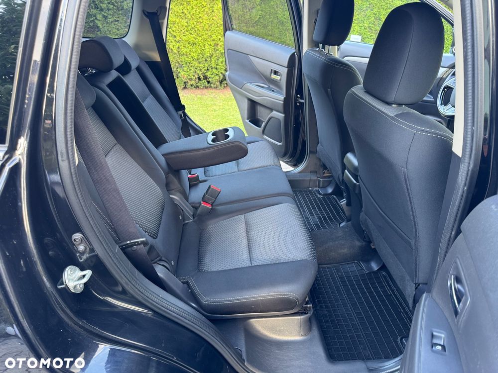 Mitsubishi Outlander 2.2 DI-D Instyle SDA 4WD - 26