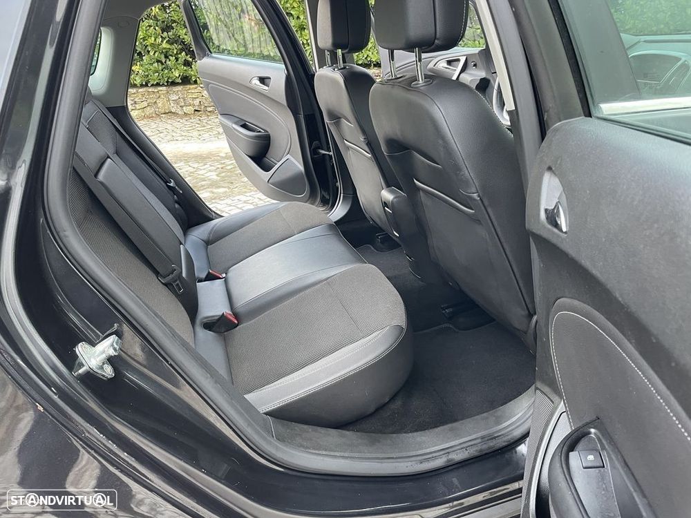 Opel Astra 1.7 CDTi Cosmo Start/Stop - 11