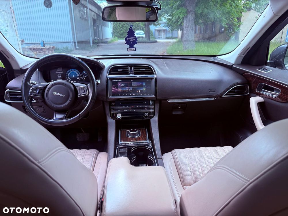 Jaguar F-Pace 3.0 V6 AWD R-Sport - 24