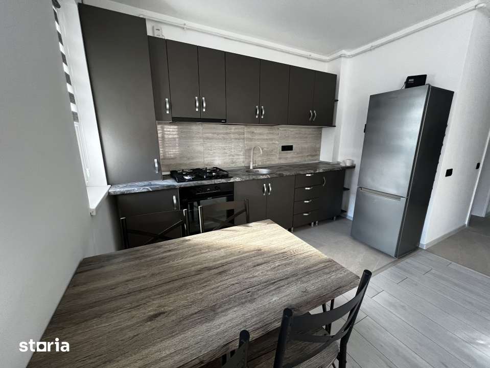 Apartament de 2 camere, 43 mp, 18 mp terasa, zona Eroilor — fotografia 1