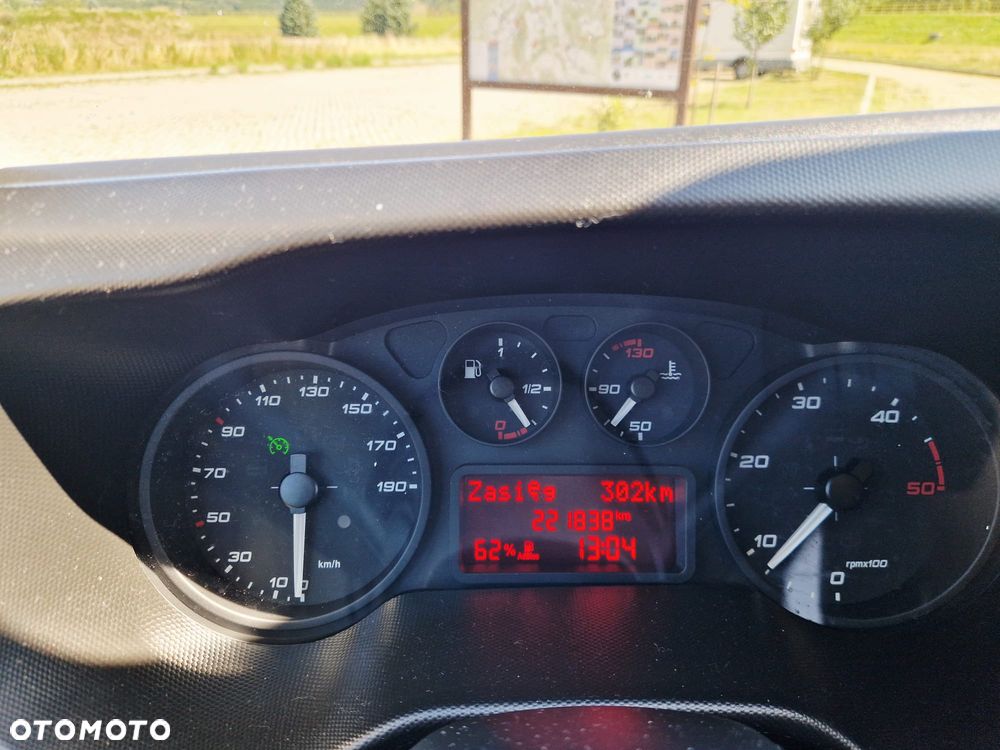 Iveco DAILY - 28