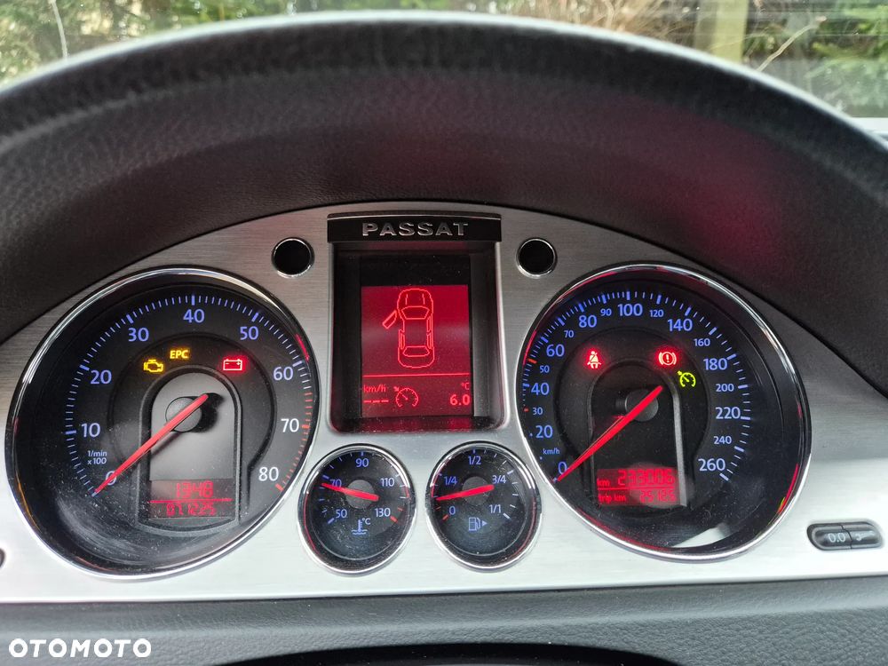 Volkswagen Passat 2.0 Turbo FSI Highline - 11