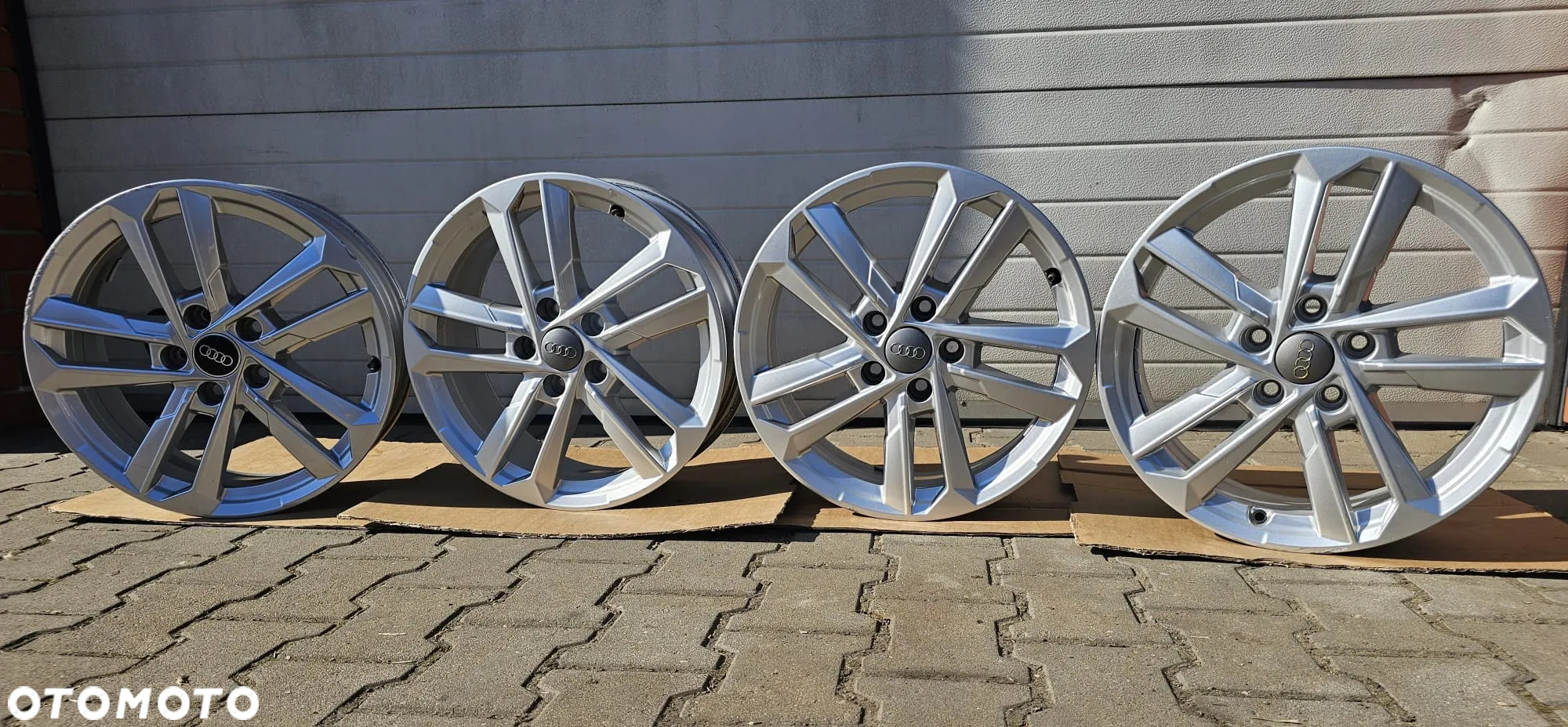 Audi OE A3 A4 A6 Volkswagen Golf Skoda Octavia Seat Leon / 8Y0601025L / 6,5Jx17 ET43 5x112 - 11