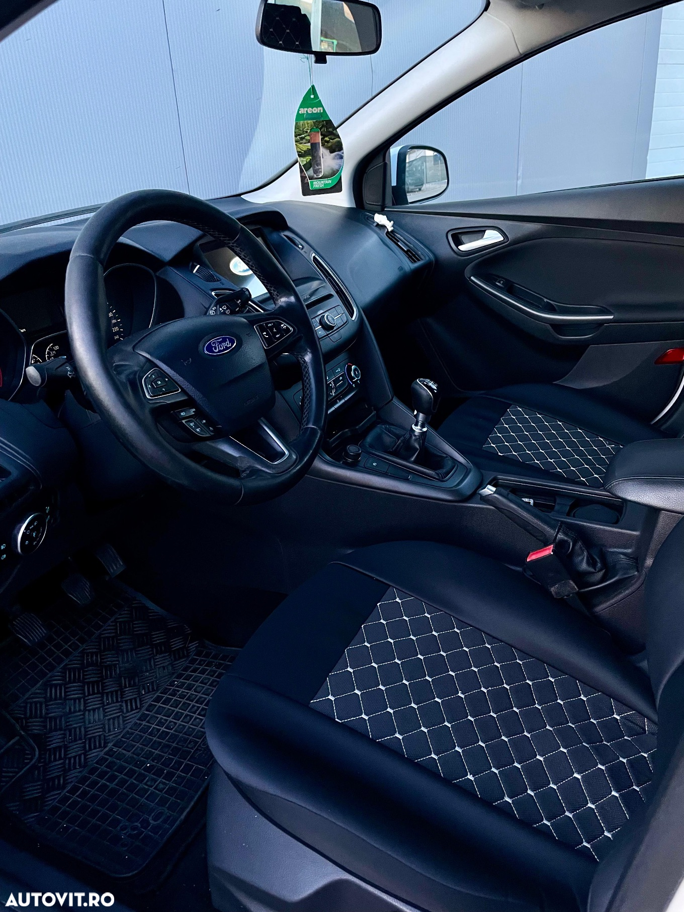 Ford Focus 1.5 TDCi Trend - 5