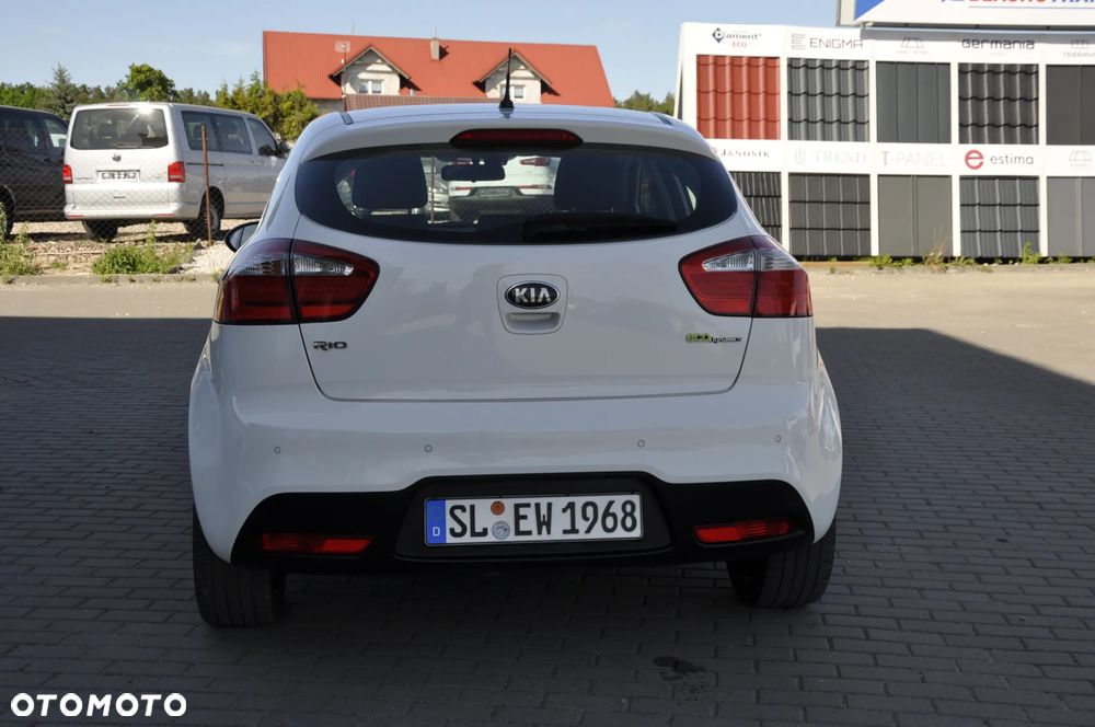 Kia Rio 1.2 Dream Team Edition - 9