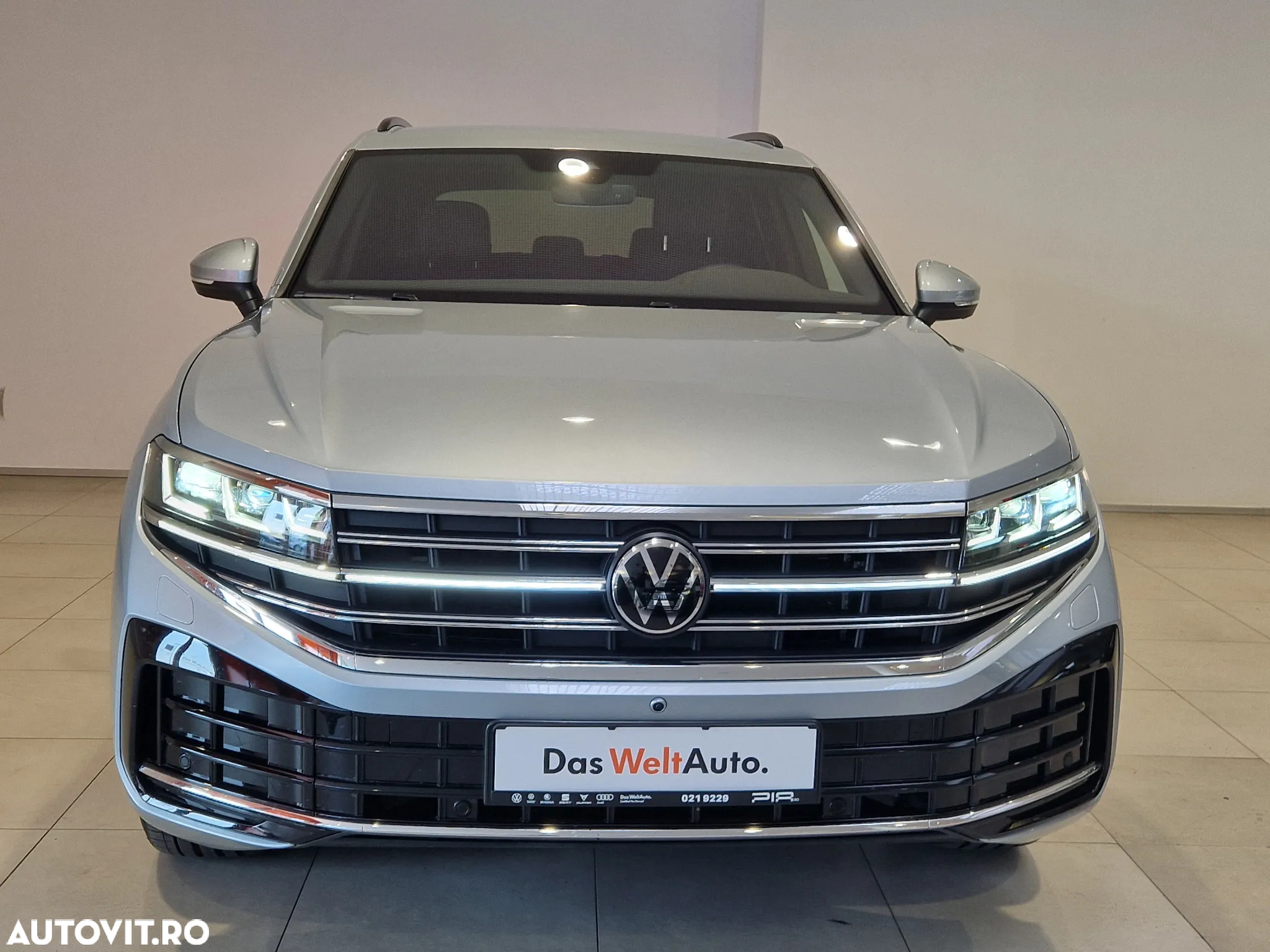 Volkswagen Touareg V6 TDI 4MOTION Elegance - 4