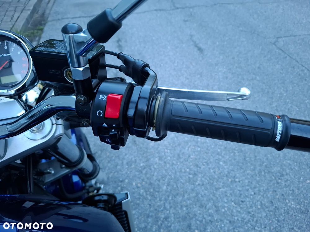 Suzuki GSX - 21