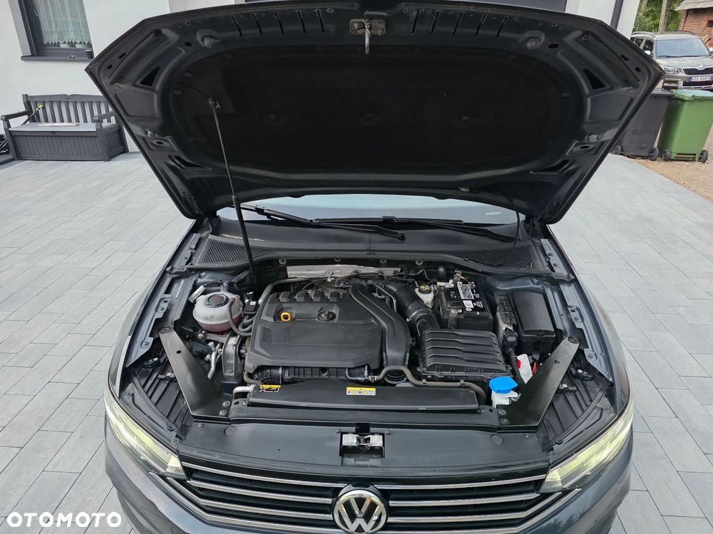 Volkswagen Passat - 34