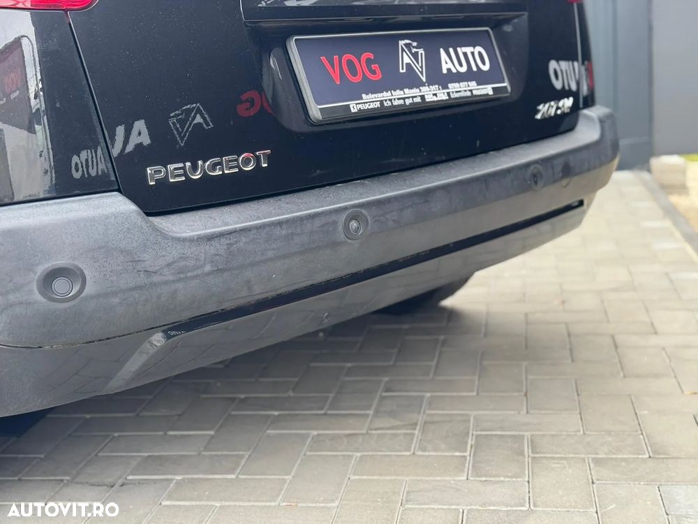 Peugeot 207 CC 1.6 HDI FAP Eclipse - 6