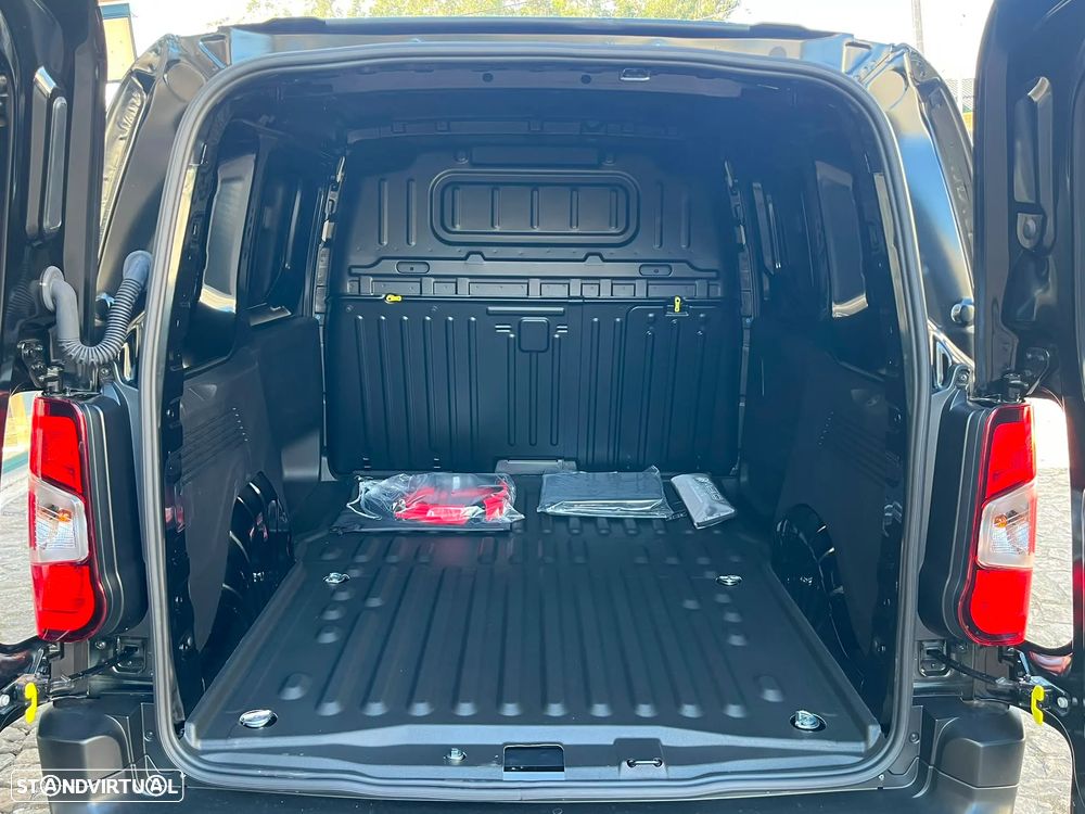 Citroën ë-Berlingo M 50kWh (c/bomba de calor) - 35