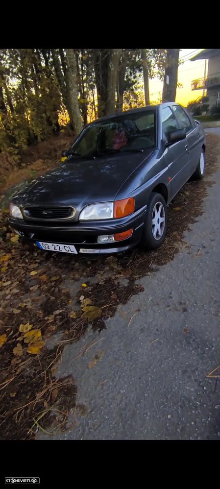 Ford Escort 1.4 CLX - 2