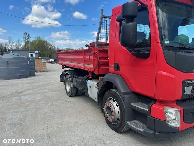 Volvo FL 250 KM, 16 ton DMC, oryginalna Niemiecka wywrotka, Euro 6, 6 cylindrów, blokada mostu - 3