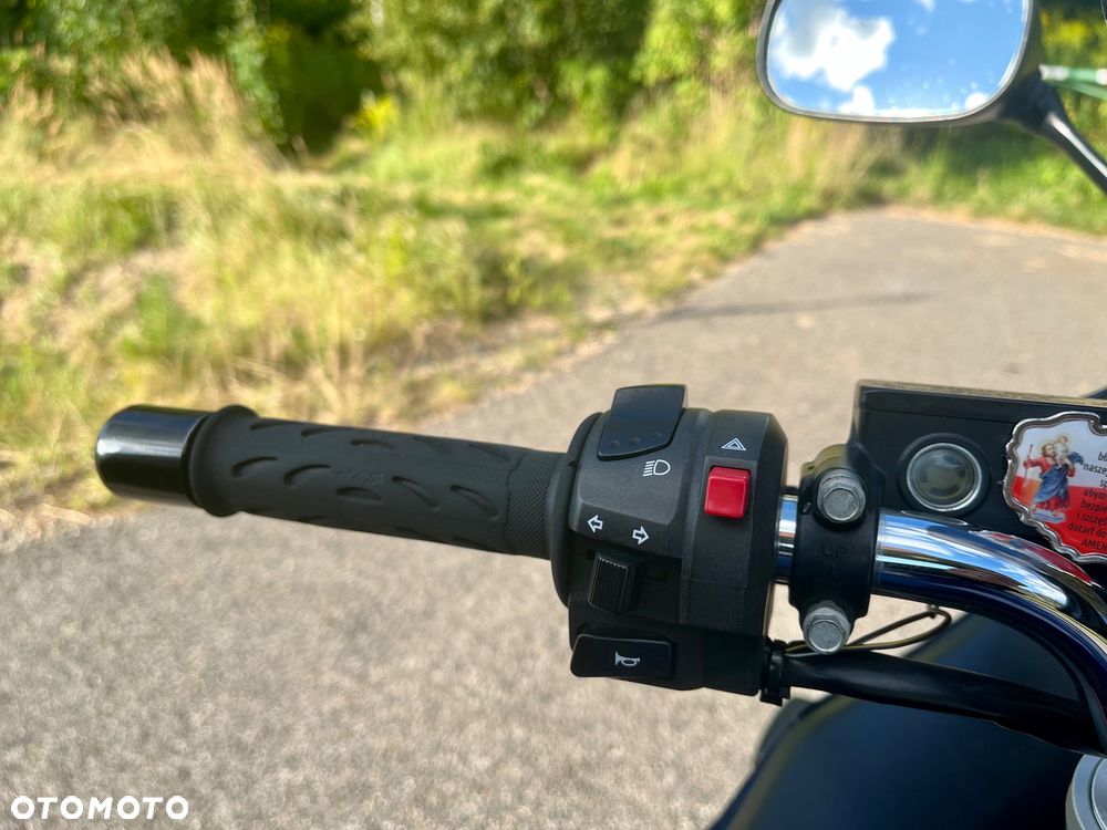Suzuki GSX - 6