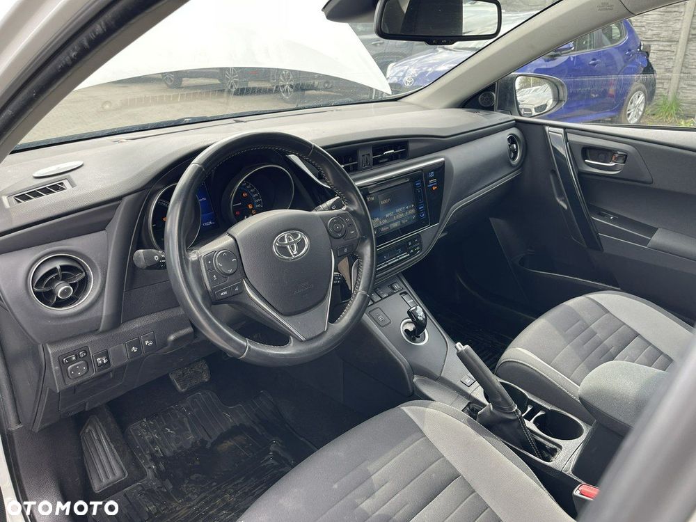 Toyota Auris Hybrid 135 Freestyle - 9