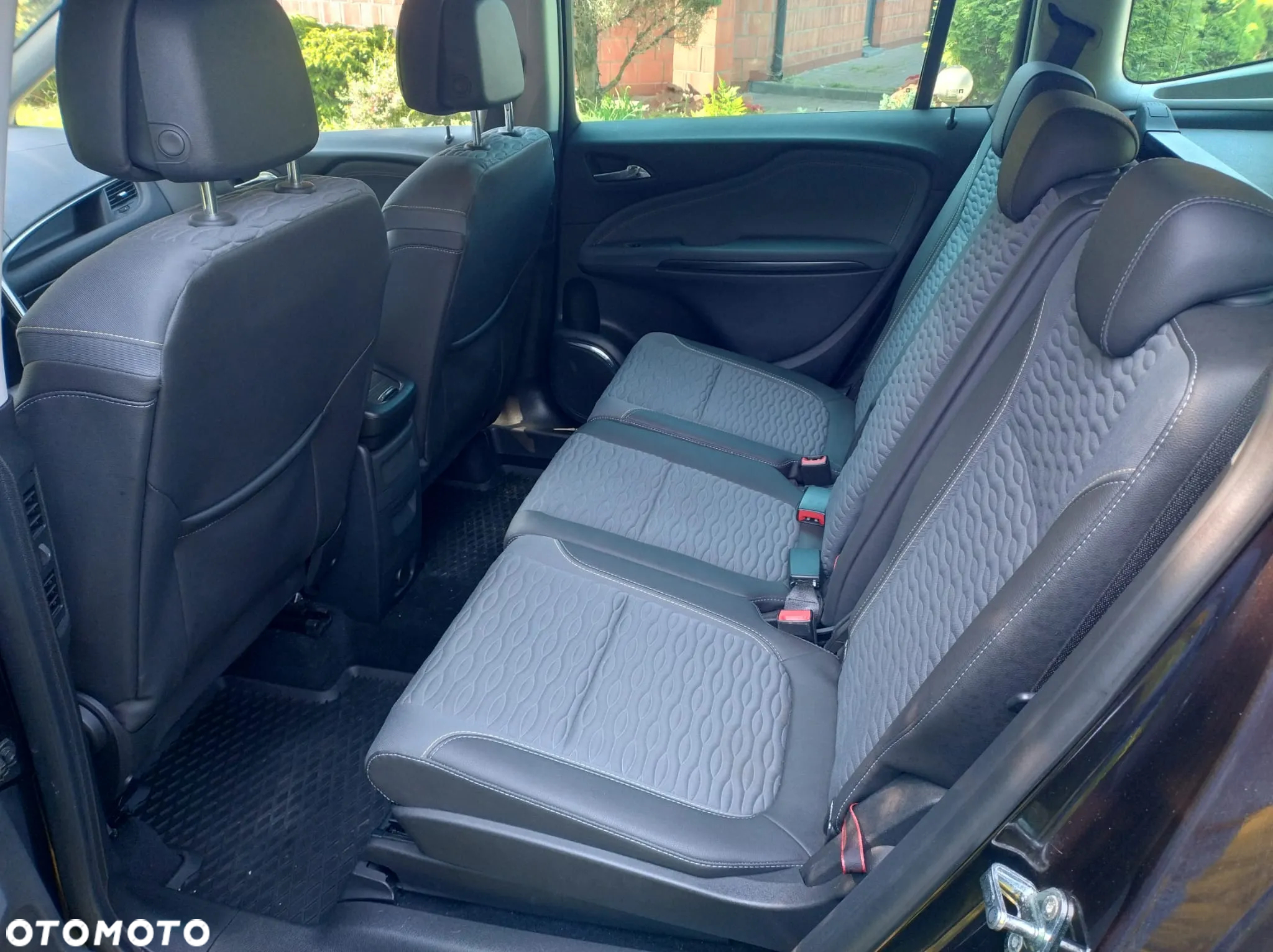 Opel Zafira - 10
