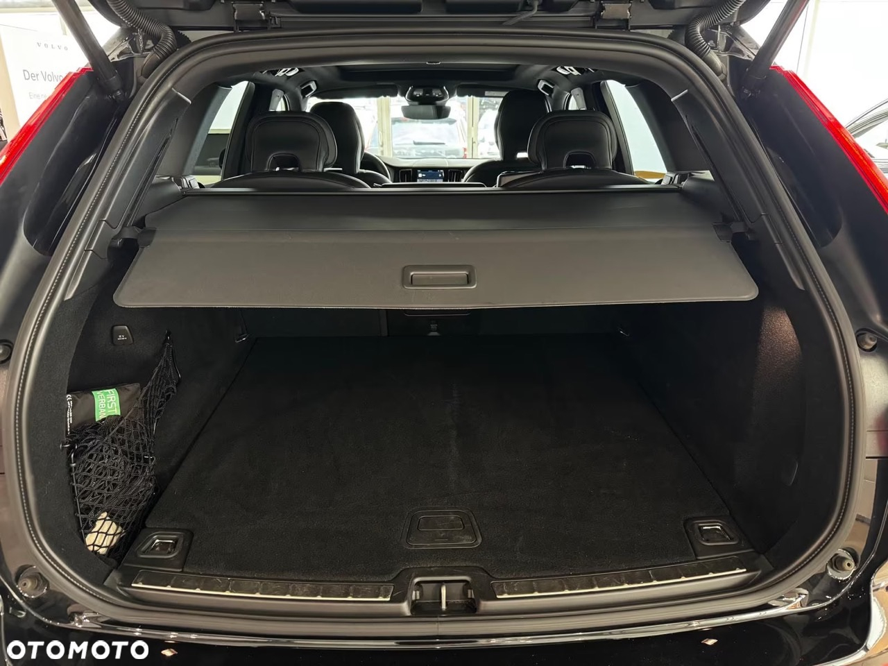 Volvo XC 60 B4 D AWD Plus Dark - 17