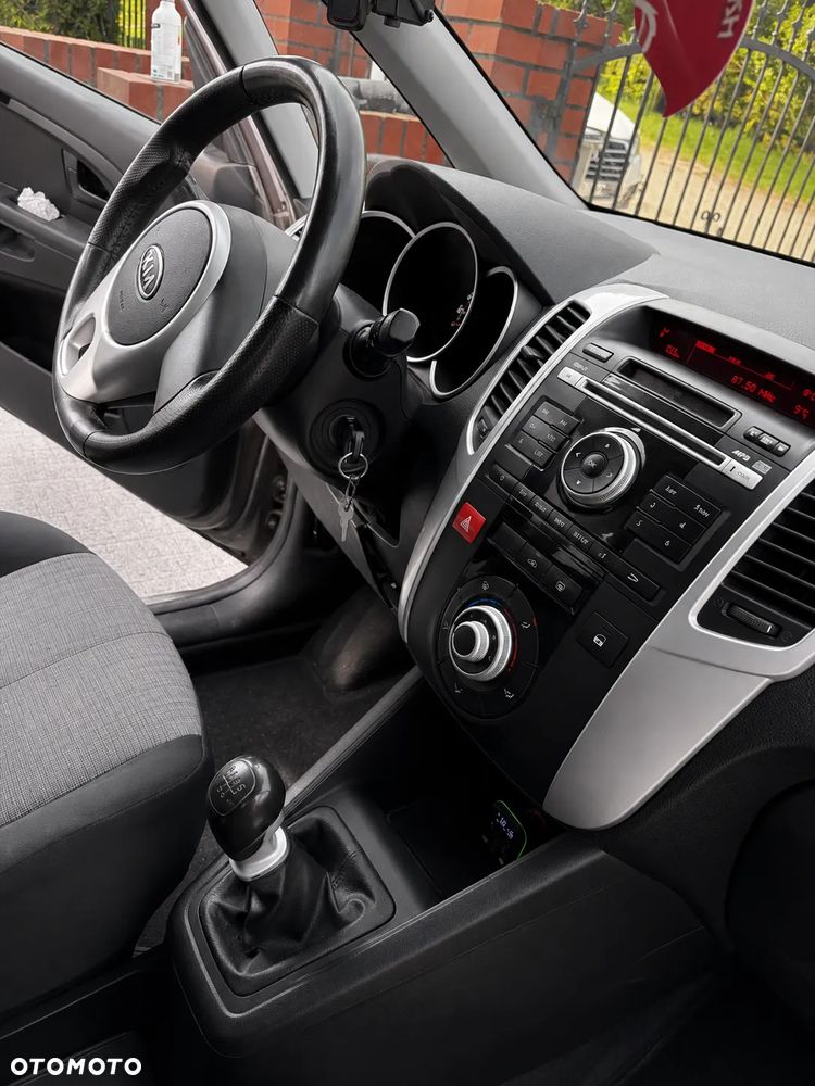 Kia Venga 1.4 L - 6