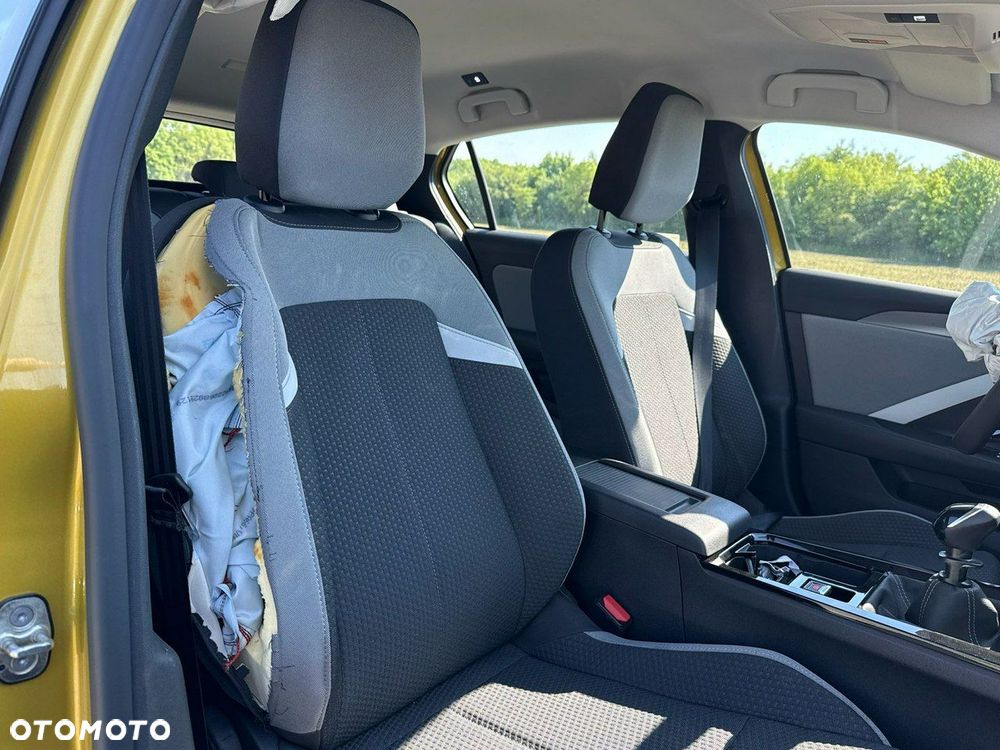 Opel Astra 1.2 Turbo Edition - 20