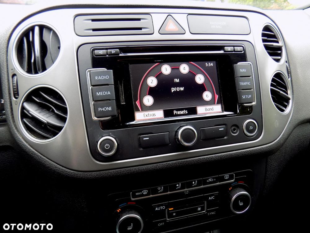 Volkswagen Golf Plus 2.0 TDI DSG Comfortline - 12