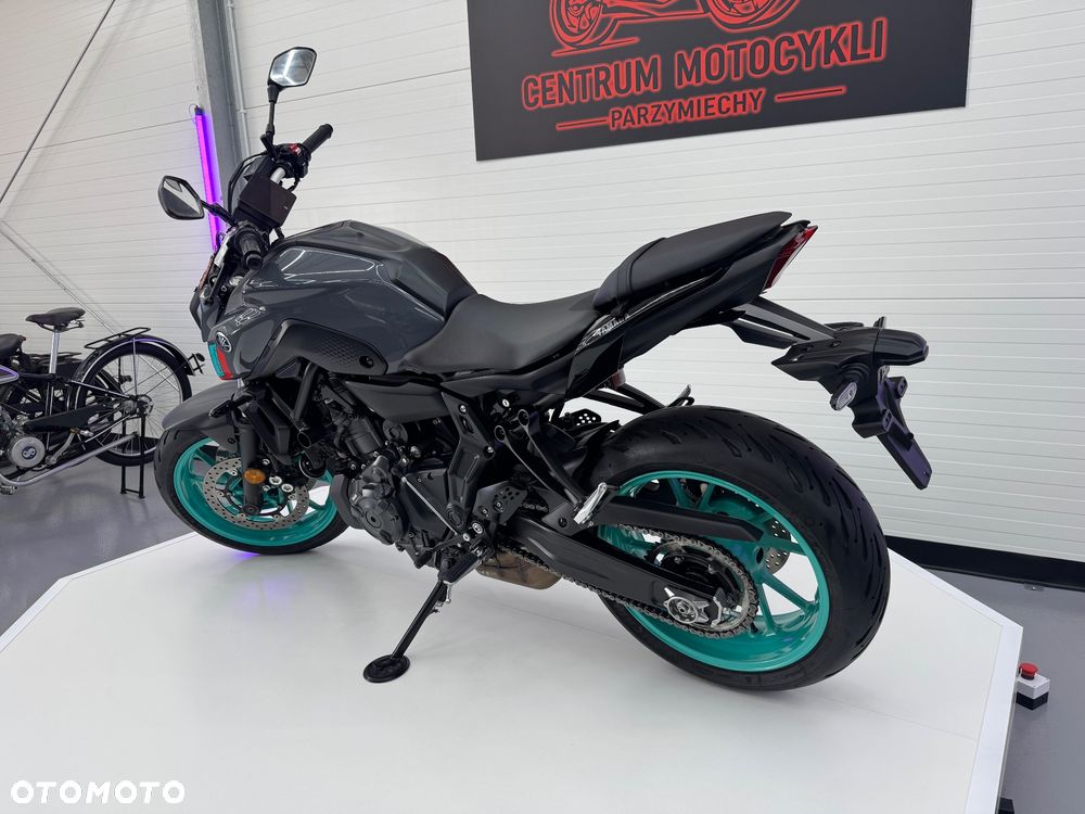 Yamaha MT - 8
