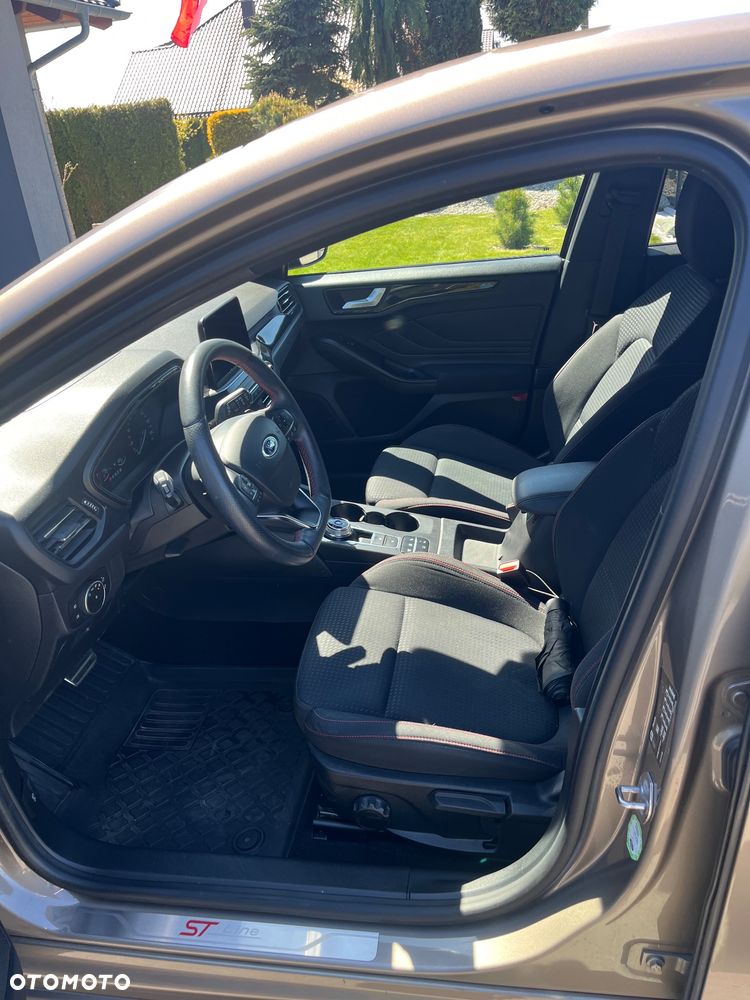 Ford Focus 1.5 EcoBoost ST-Line - 10