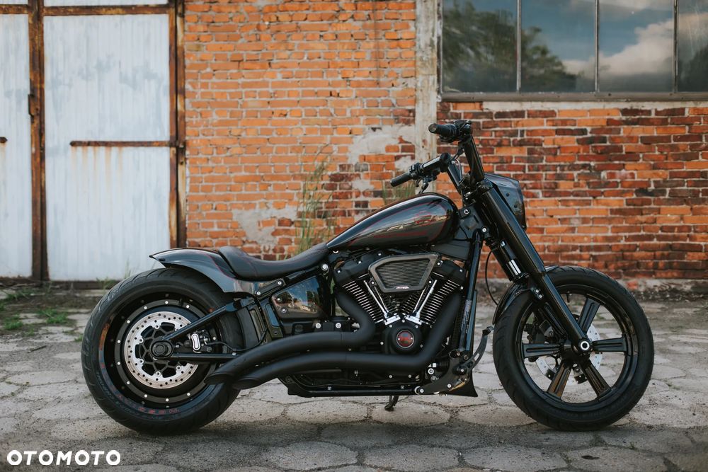 Harley-Davidson Softail Custom - 1